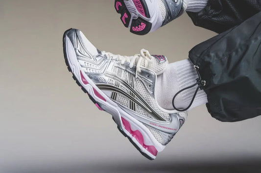 Waarom de ASICS Gel-Kayano 14 Cream Sweet Pink zo populair is onder vrouwen