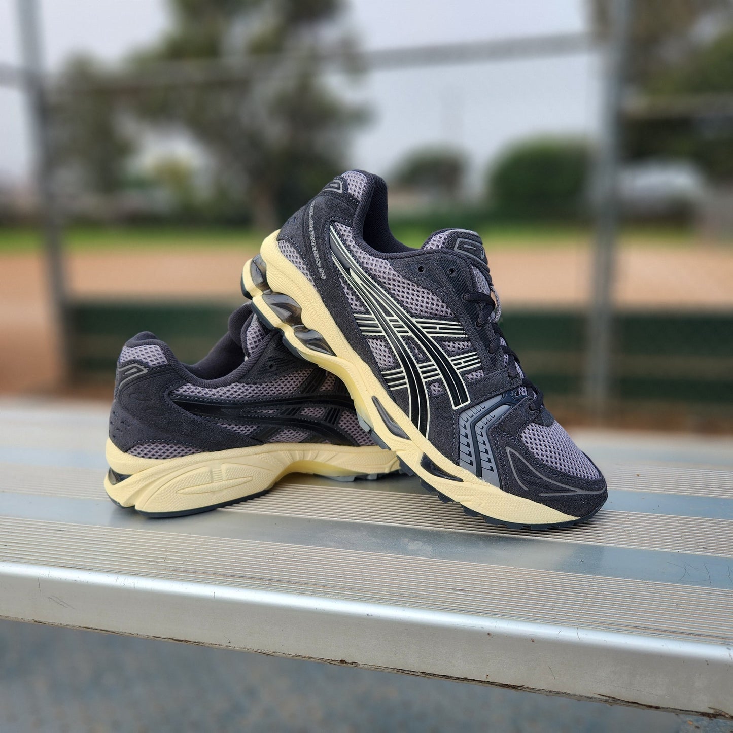 ASICS Gel-Kayano 14 Clay Grau Schwarz