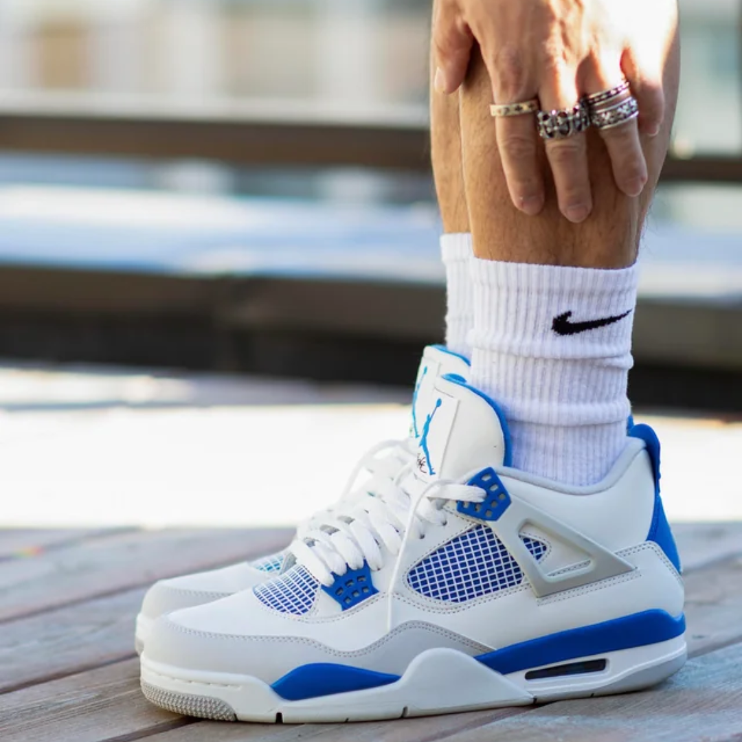 Air Jordan 4 Retro Militärblau (2024)