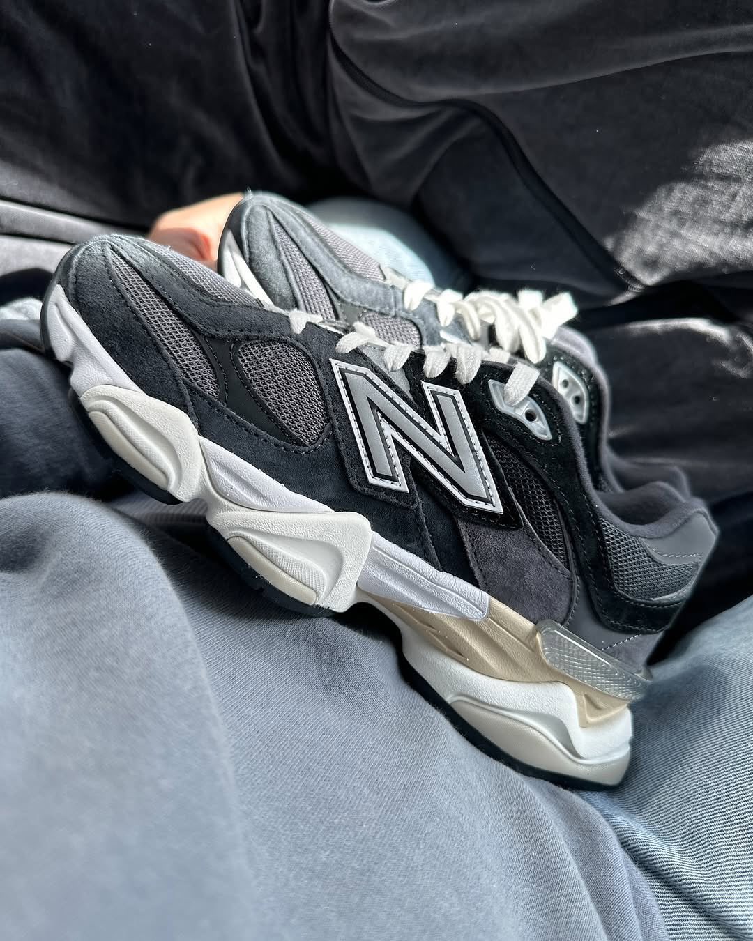 New Balance 9060 Anthrazit