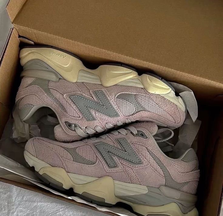New Balance 9060 December Sky