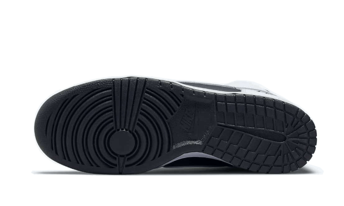 Nike SB Dunk High Supreme By Any Means Schwarz