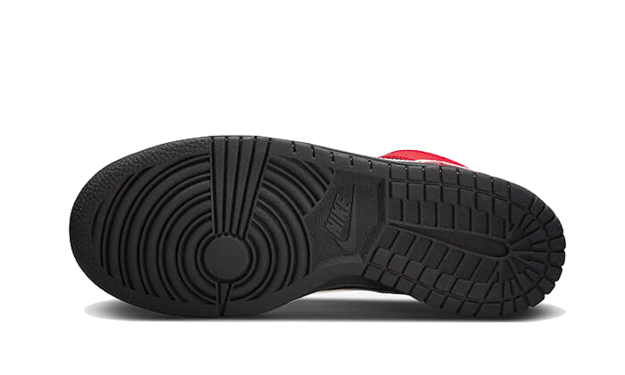 Nike Dunk High Schwarz Rot