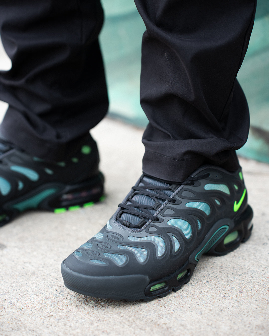 Nike Air Max Plus Drift Schwarz Volt