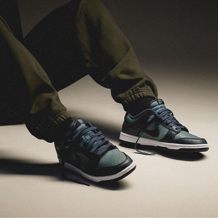 Nike Dunk Low Armory Marineblau