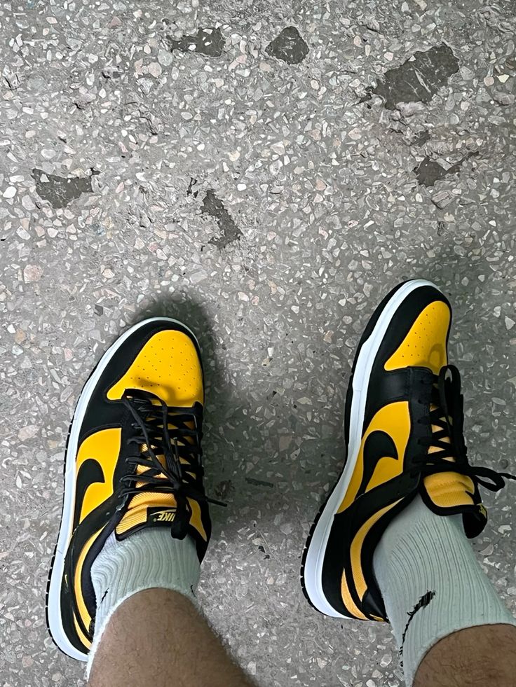 Nike Dunk Low Schwarz Universität Gold