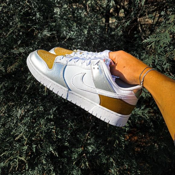 Nike Dunk Low Gold Silber