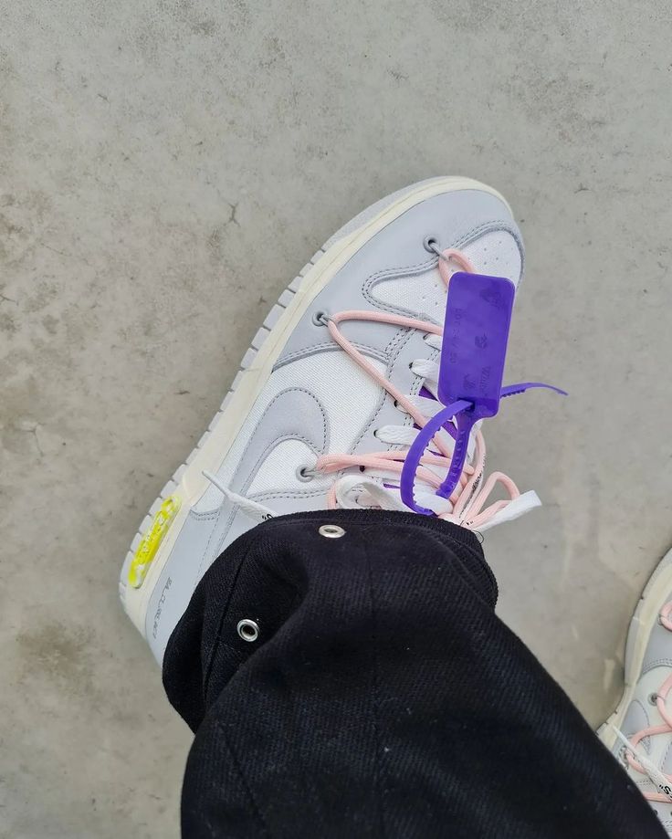 Nike Dunk Low Off-White Lot 24