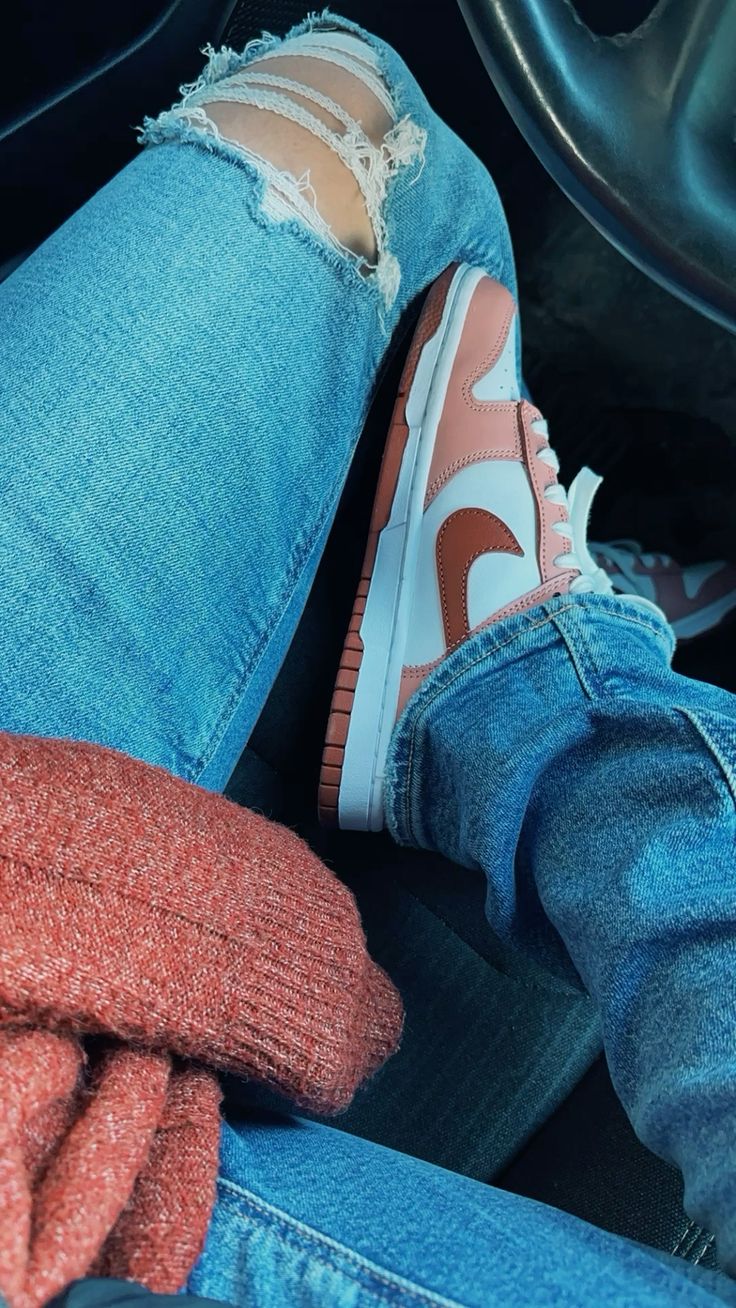 Nike Dunk Low Roter Sternenstaub