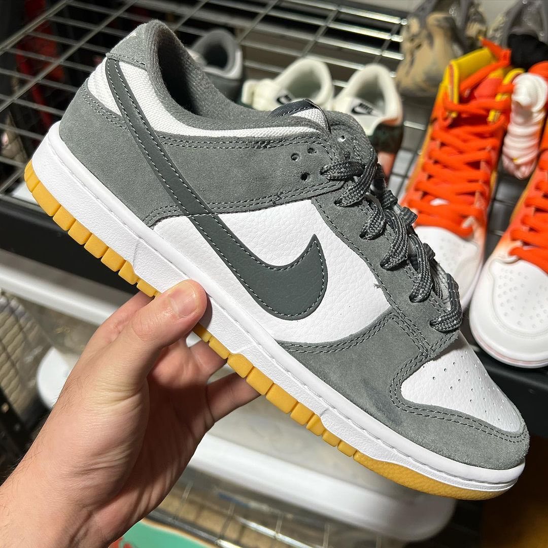 Nike Dunk Low Smoke Grey