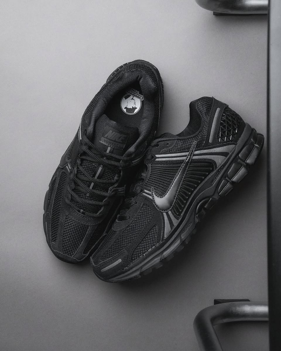 Nike Zoom Vomero 5 Schwarz Metallic Dunkelgrau