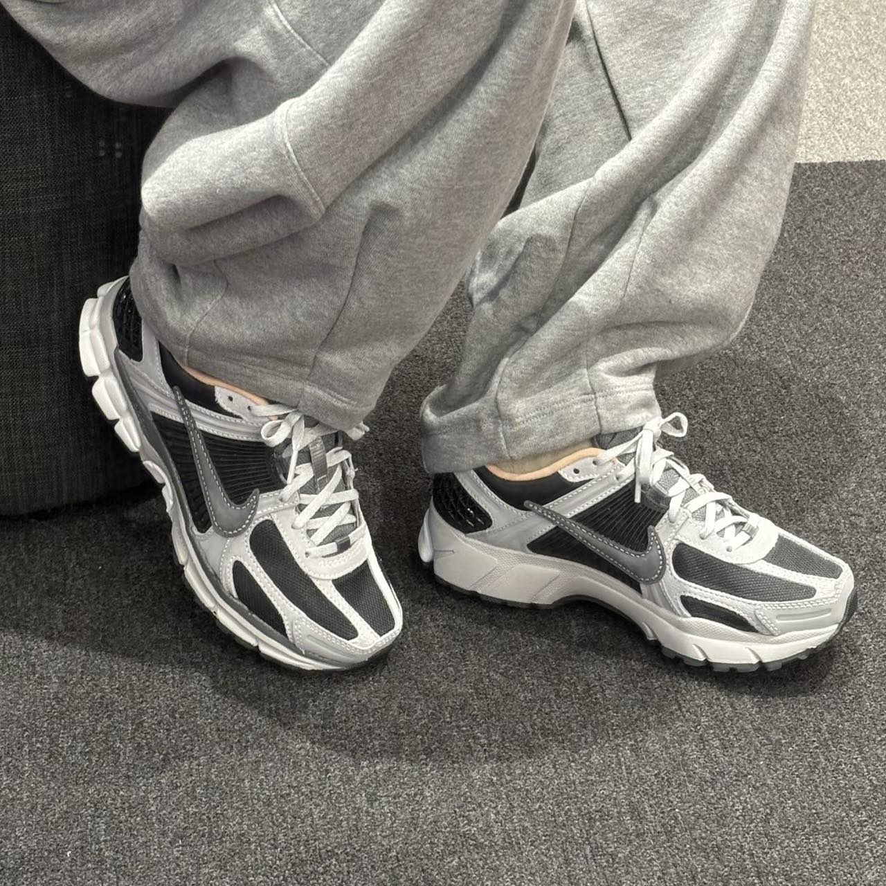 Nike Zoom Vomero 5 Dark Smoke Gray Vachetta