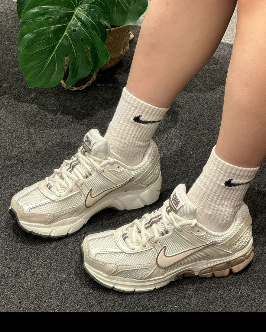 Nike Zoom Vomero 5 Sail Nerz Braun Schwarz