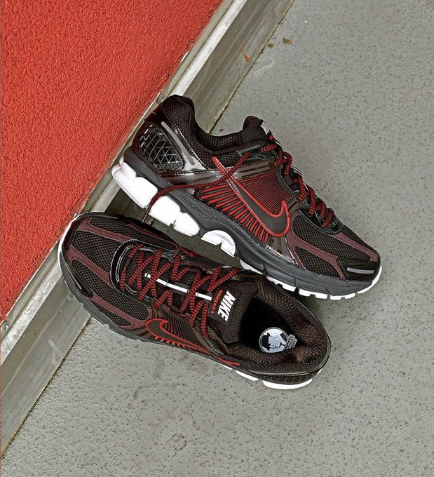 Nike Zoom Vomero 5 Samtbraun