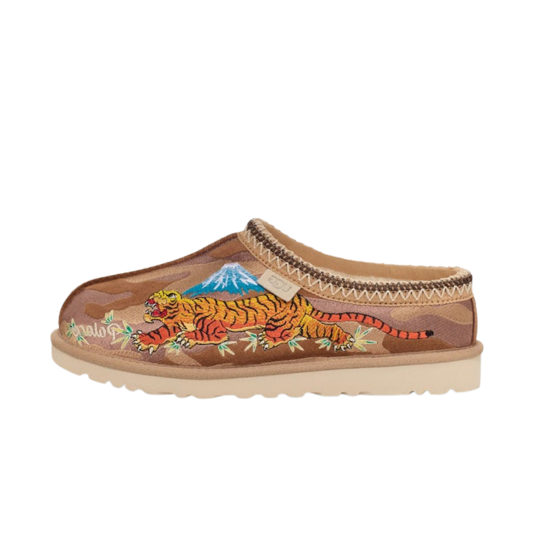 UGG Tasman Slipper Palace Kastanienbraun Camo