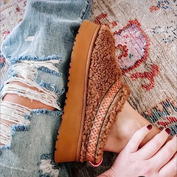 UGG Tazz Slipper Heritage Braid Hartholz