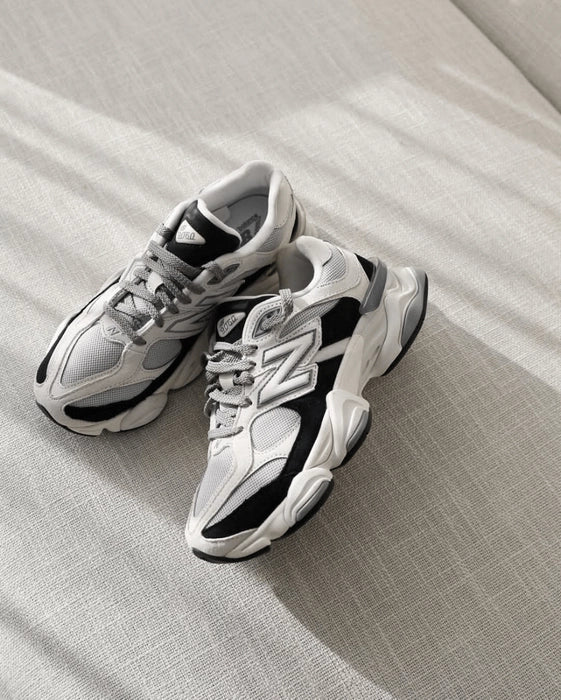New Balance 9060 Grey Black Jet – moderne klasse met een stoer randje