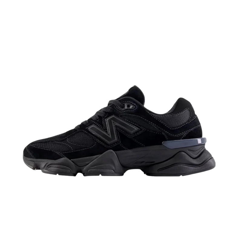 New Balance 9060 Triple Black Suede: Maatadvies en Stylingtips