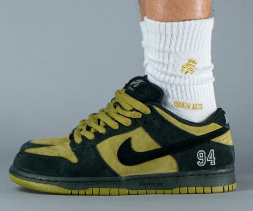 Nike SB Dunk Low Supreme 94 Hulk – Een legendarische grail