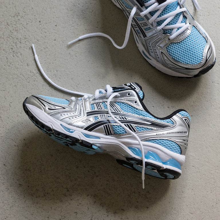 Waarom de ASICS Gel Kayano 14 Arctic Sky Pure Silver zo populair is bij vrouwen in 2025