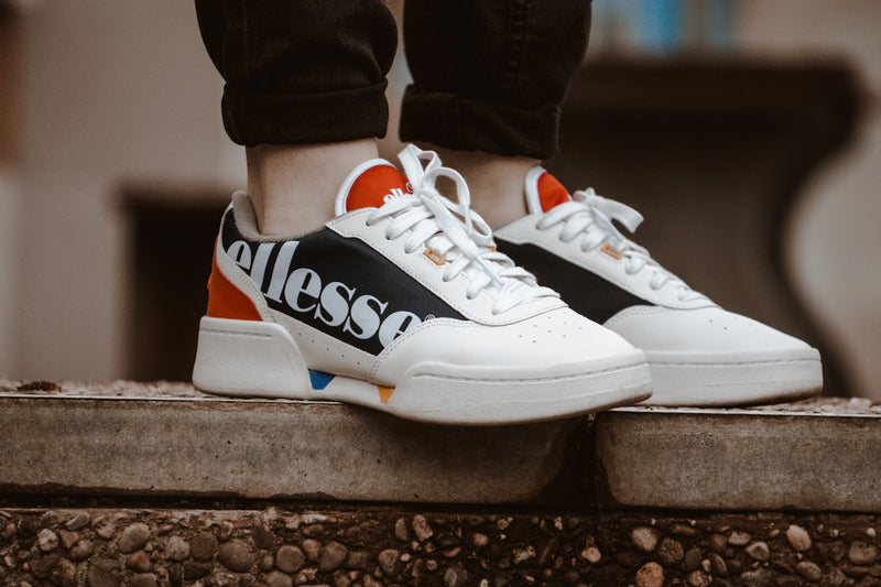 Vergelijk trendy sneakers voor een diverse garderobe