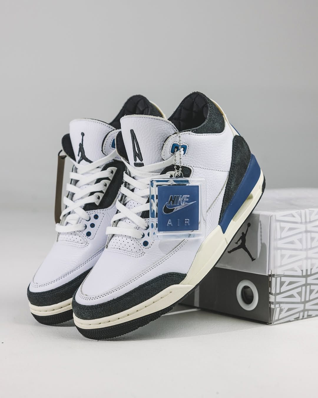 Ein Ma Maniére x Air Jordan 3 Diffused Blue