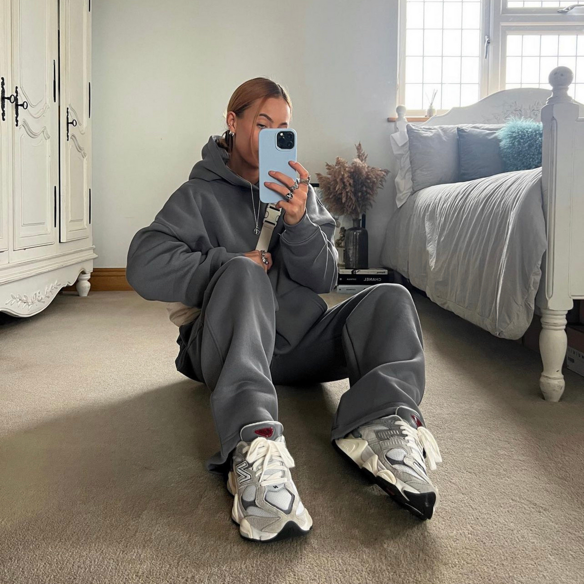 New Balance 9060 Regenwolkengrau