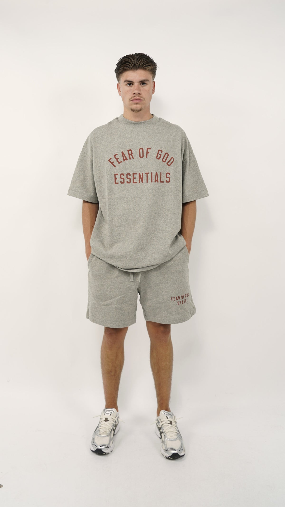 Fear of God Essentials FW24 Dunkelgraues Sommerset