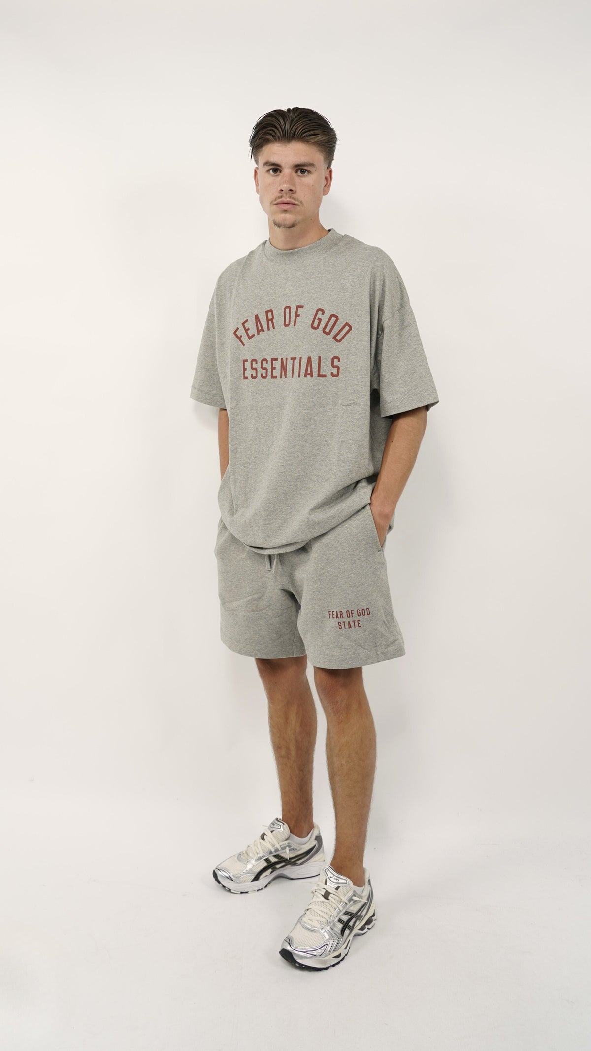 Fear of God Essentials FW24 Dunkelgraues Sommerset