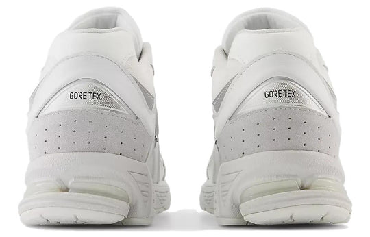 New Balance 2002R Gore-Tex Weiß Brighton Grau