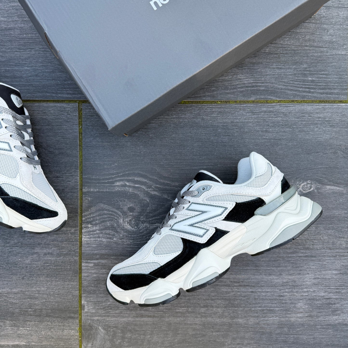 New Balance 9060 Grey Jet Black