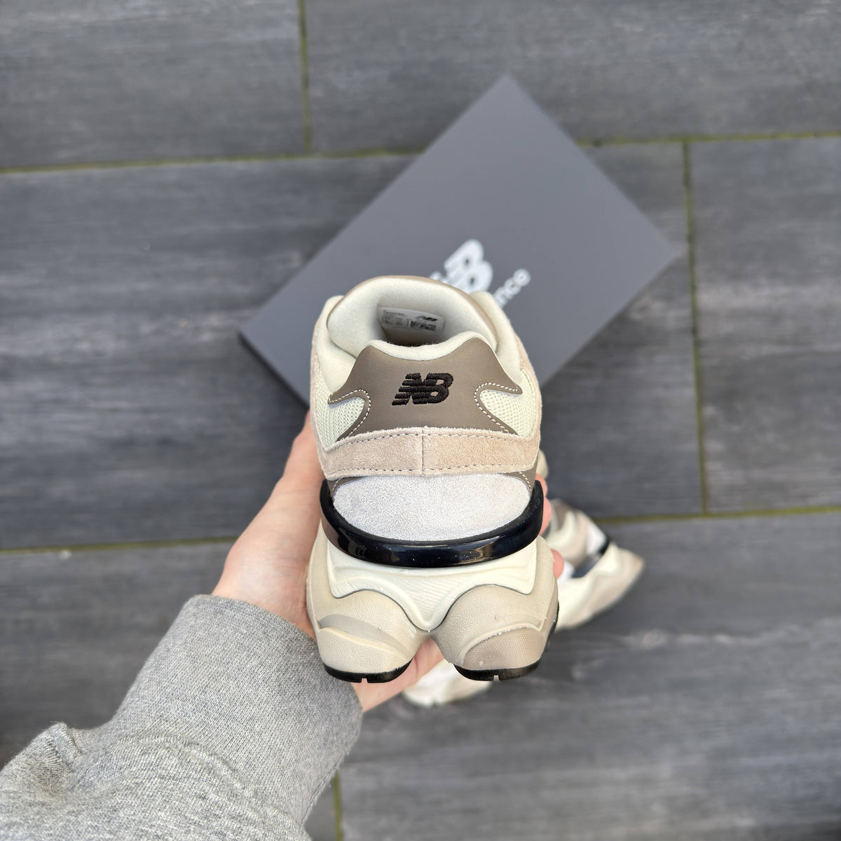 New Balance 9060 Beige Creme