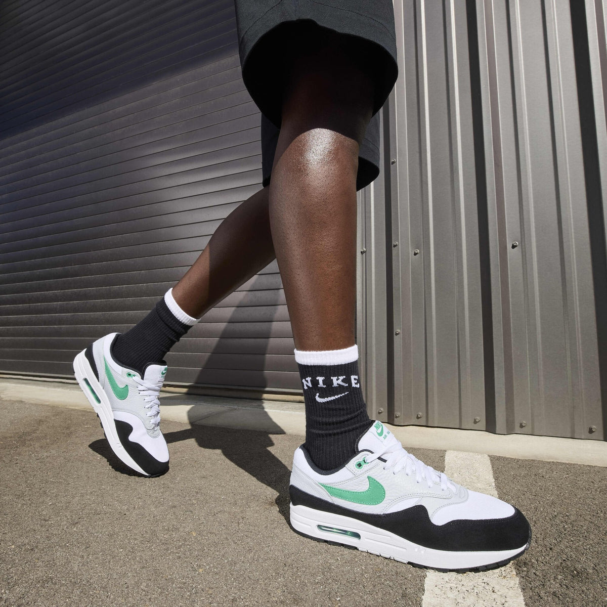 Nike Air Max 1 Weiß Schwarz Stadium Grün