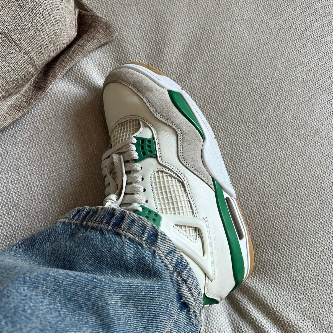 Nike SB x Air Jordan 4 Retro Kieferngrün