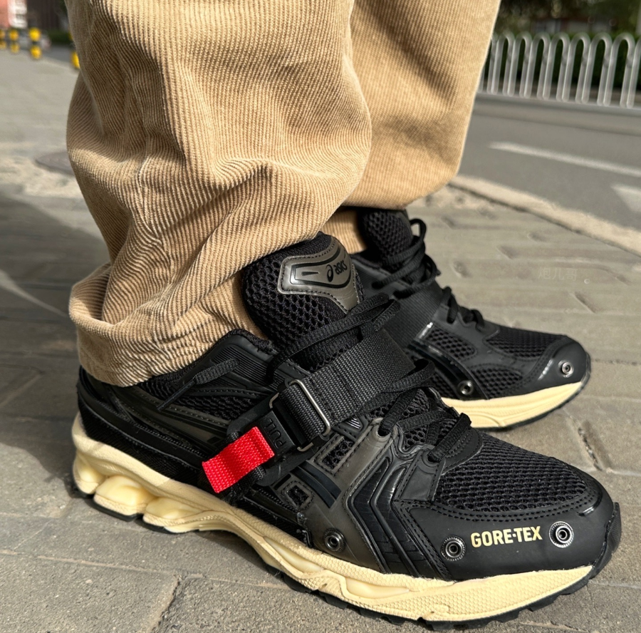 ASICS Bespoke Gel-Keyano 14 Gore-Tex Beams Mosquito Net