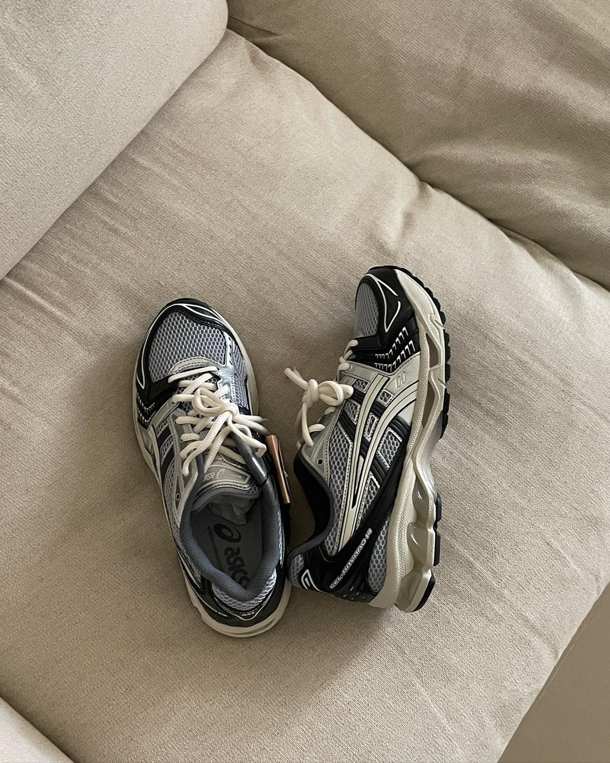 ASICS Gel-Kayano 14 Schwarz Gletschergrau Silber