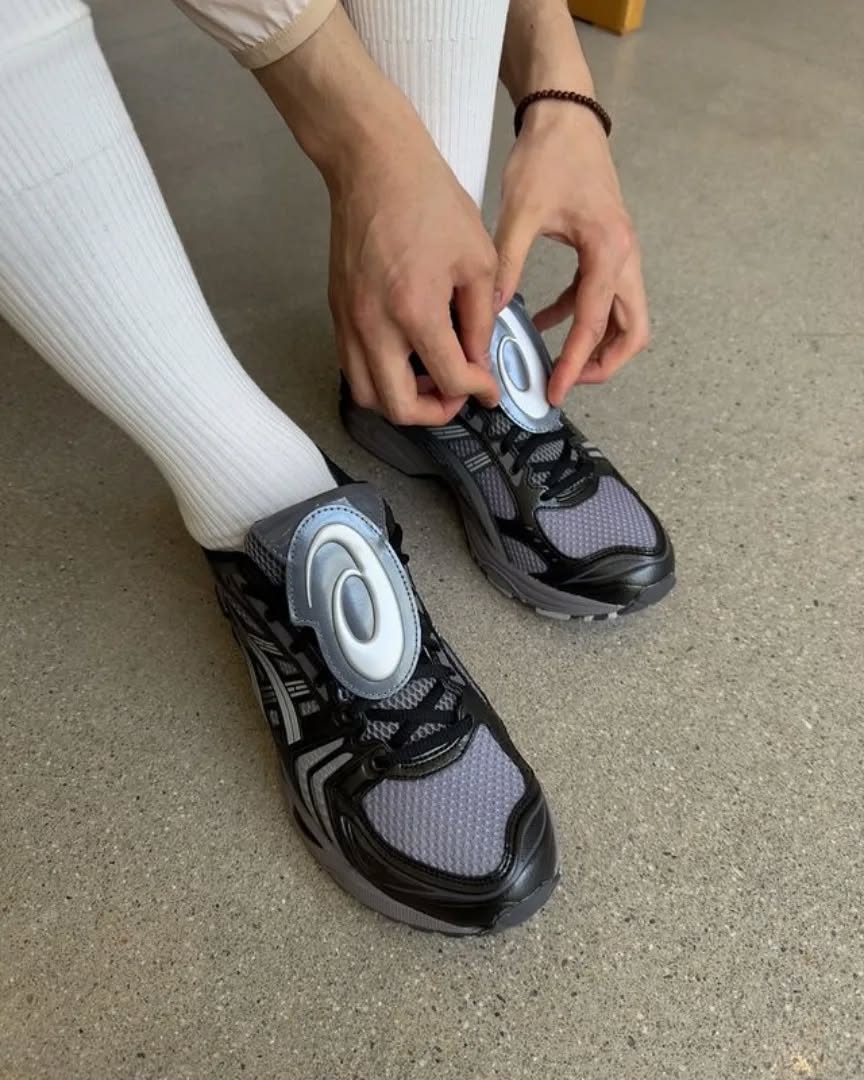 ASICS Gel-Kayano 14 The Museum Visitor Schwarz Grau