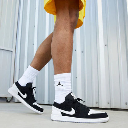 Air Jordan 1 Low Black White Diamond