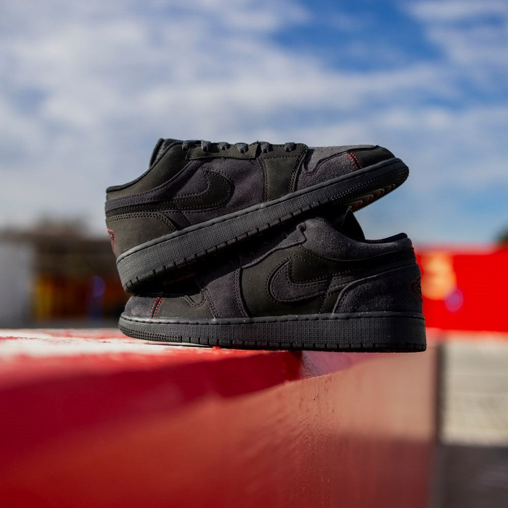 Air Jordan 1 Low SE Craft Grau Rot