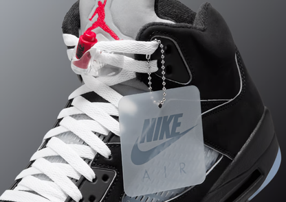 Air Jordan 5 Schwarz Metallic neu interpretiert