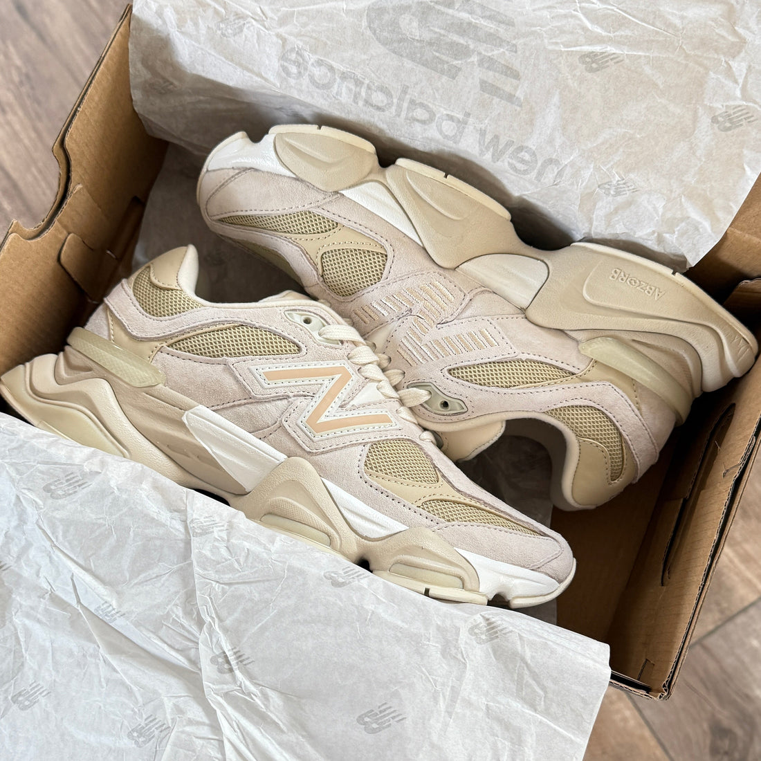 New Balance 9060 Beige
