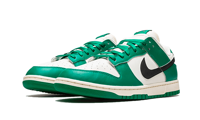 Nike Dunk Low SE Lotteriegrün Blasses Elfenbein