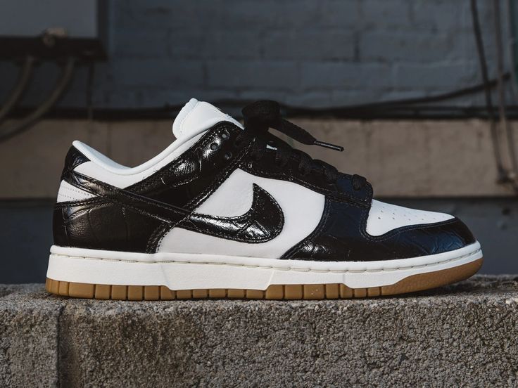 Dunk Low LX Schwarzes Krokodil