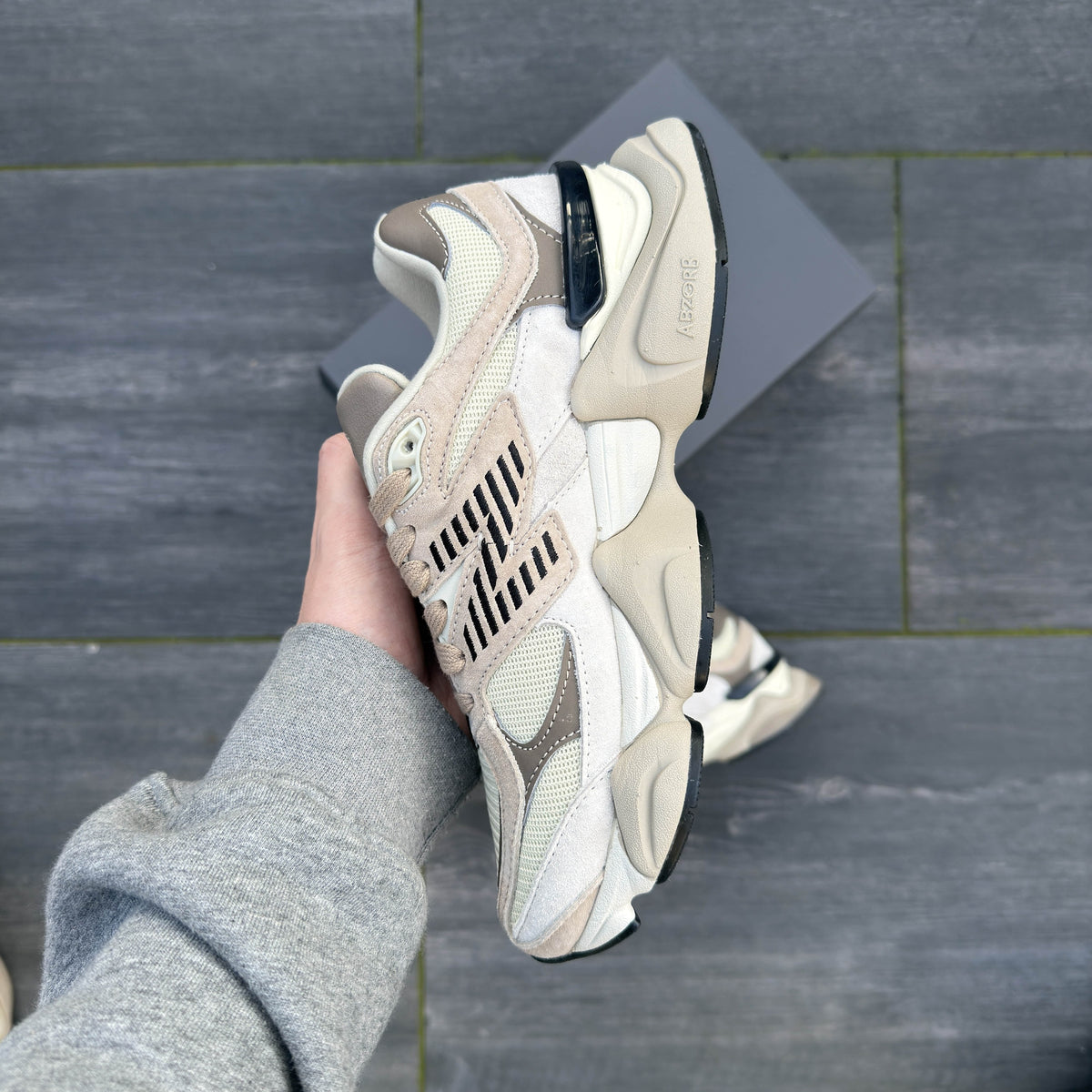 New Balance 9060 Beige Creme