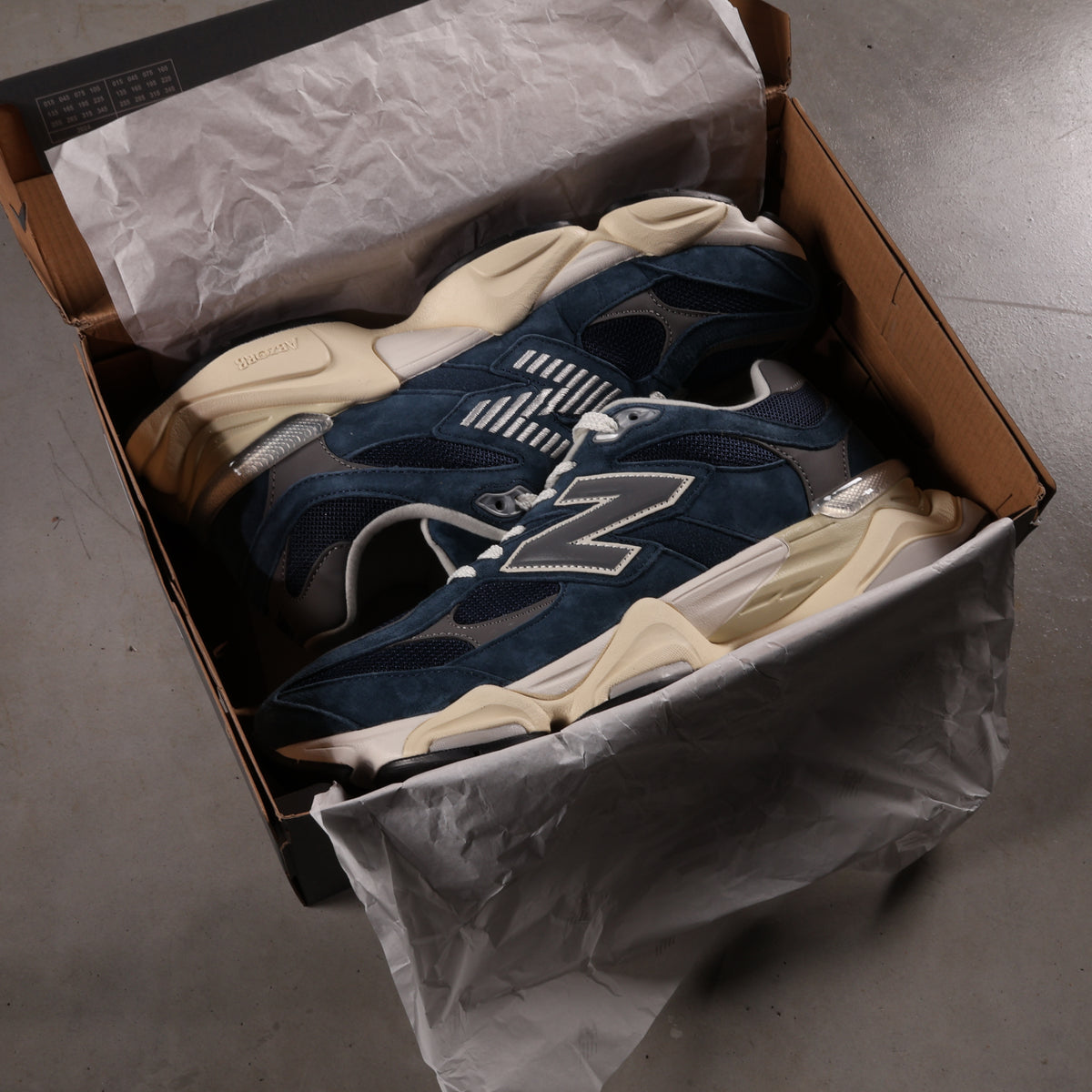 New Balance 9060 Navy White (SALE)