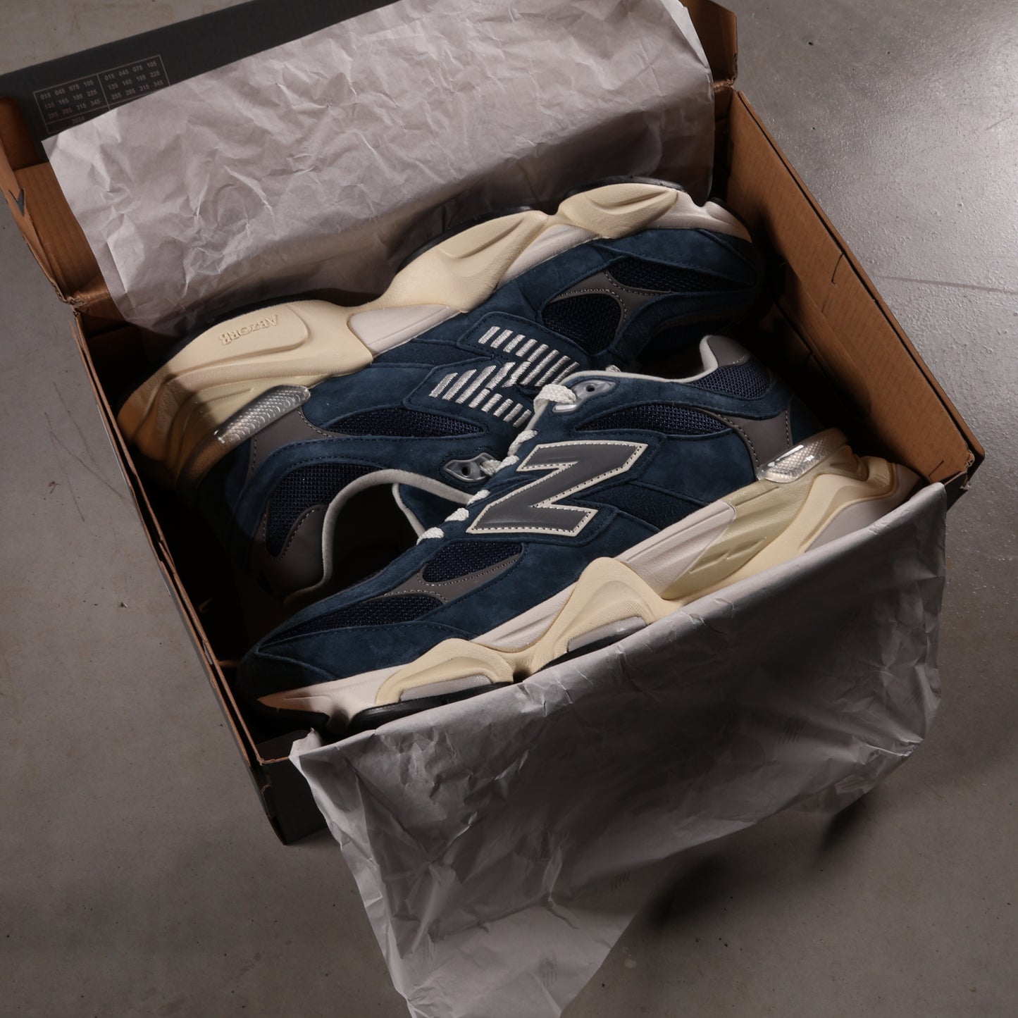 New Balance 9060 Navy White (SALE)