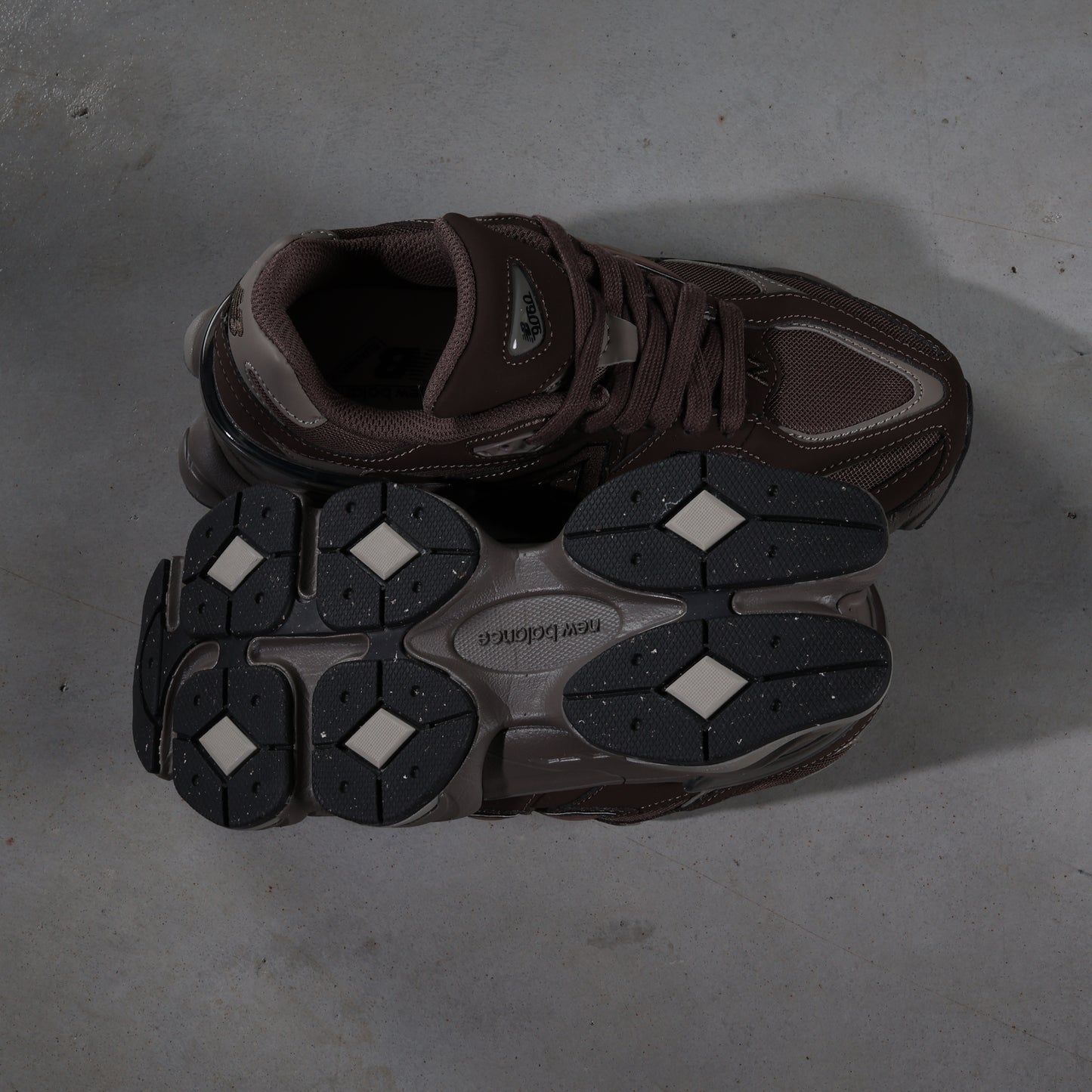 New Balance 9060 Mono Cortado (SALE)