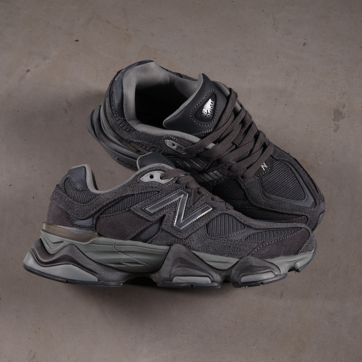 New Balance 9060 Magnet (SALE)