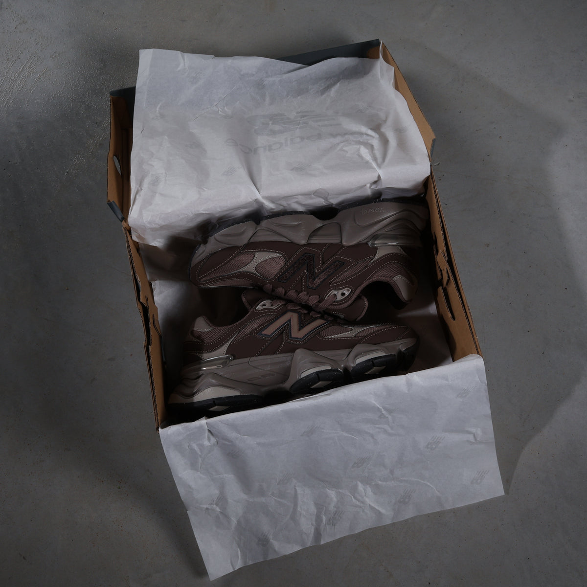 New Balance 9060 Mono Cortado (SALE)