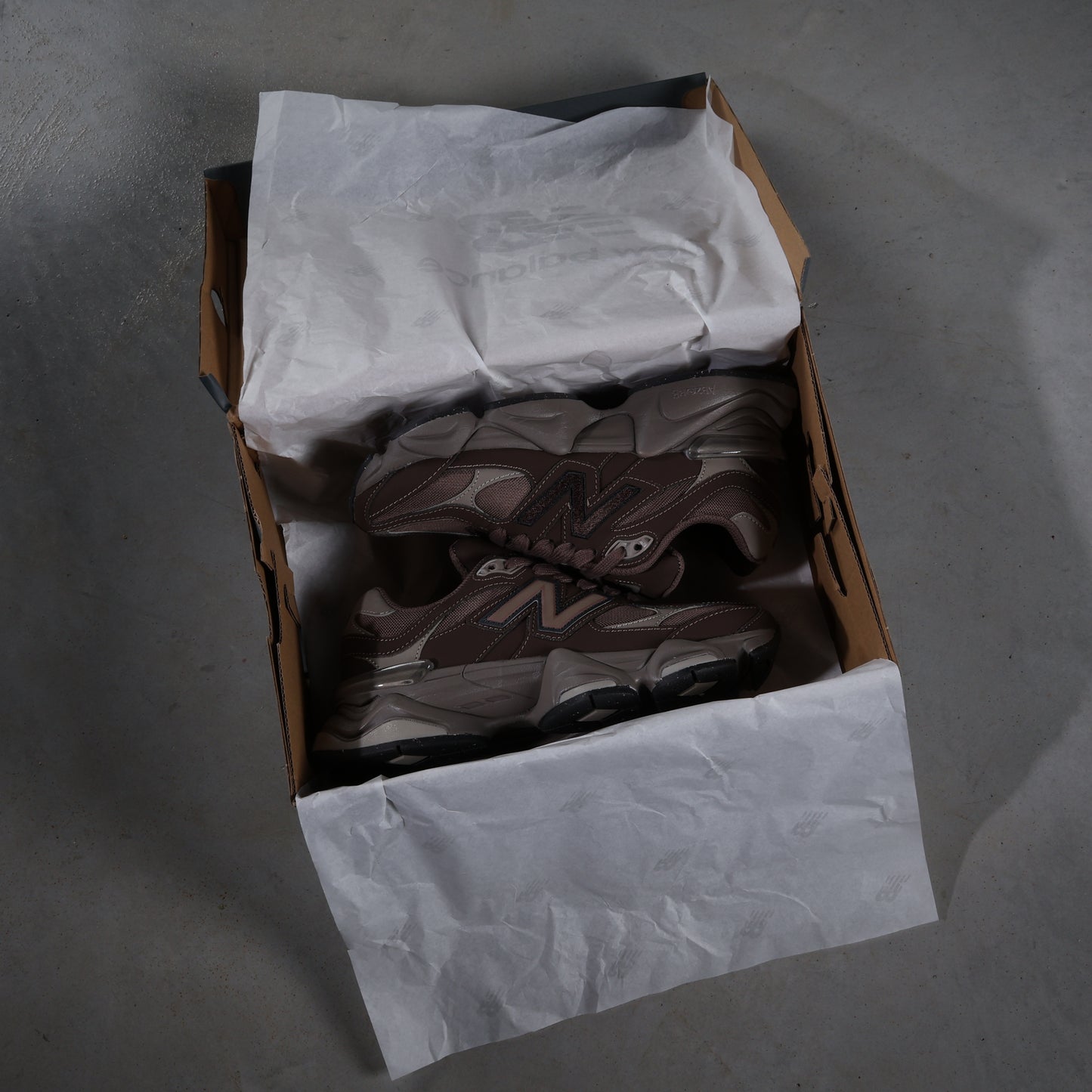 New Balance 9060 Mono Cortado (SALE)